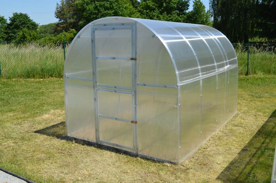 Recenze polykarbonátového skleníku Kyklop 2×3 m
