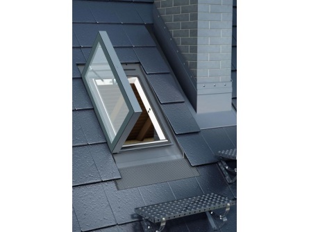 WVR PVC V6, 2sklo, lem. EPDM, otevření L/P, 47×73