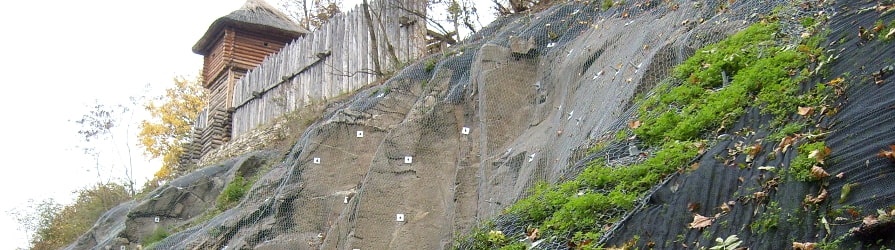 Geosítě na skalní stěně