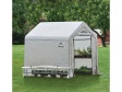 Foliovník ShelterLogic 1,8×1,8 m bílý umístěný na zahradě
