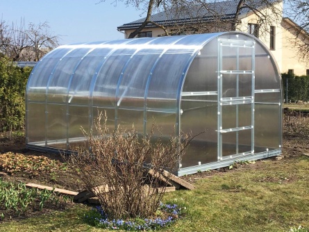 Lucius 3×8 m PC 8 mm