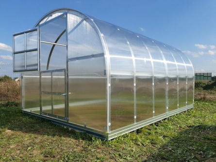 Lucius 3×8 m PC 4 mm