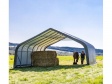 Plachtový přístřešek ShelterLogic Run-In-Shed 6,7 × 7,3 m realita se senem a koněm