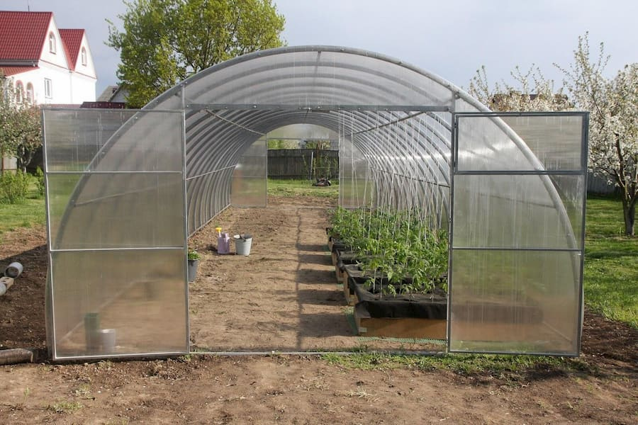 GEOMAT Obloukový skleník z polykarbonátu DODO 400, 4 × 8 m, tl. polykarbonátu 10 mm