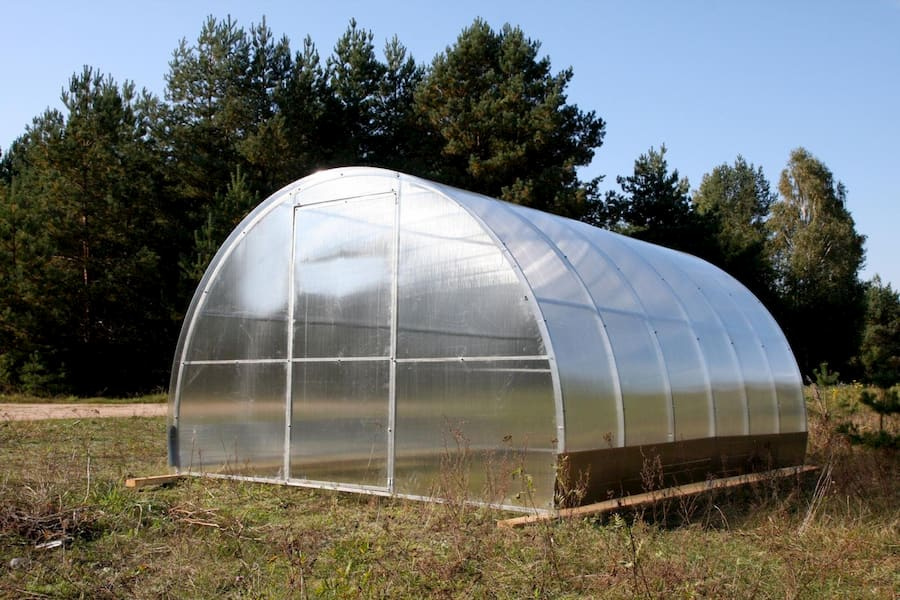 Obloukový polykarbonátový skleník DODO 3,3 × 4 m, tl. polykarbonátu 6 mm