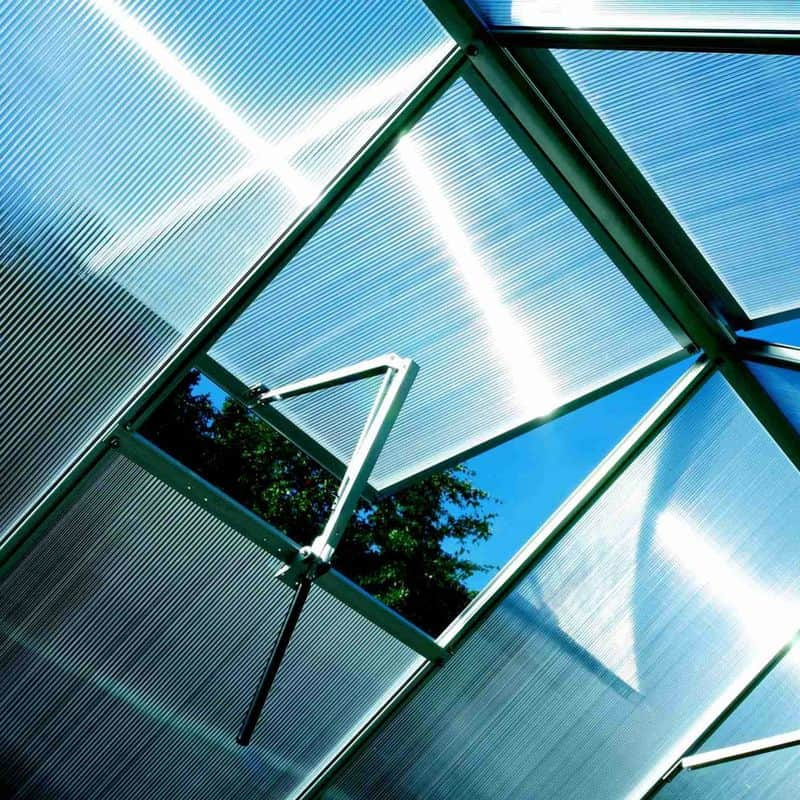Střešní ventilační okno do skleníku Vitavia, rozměry okenní konstrukce 60×60 cm